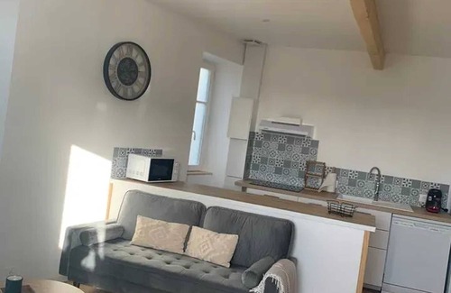 Barbezieux-Saint-Hilaire House | Homerez - Cozy house near Barbezieux - 50 m² with shared garden