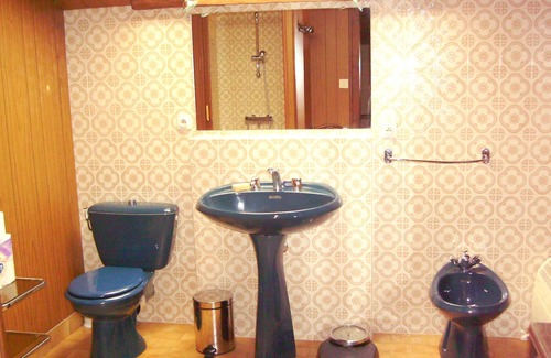 Genouillac House | Homerez - Spacious house for 8 ppl. with terrace at Terres-de-Haute-Charente