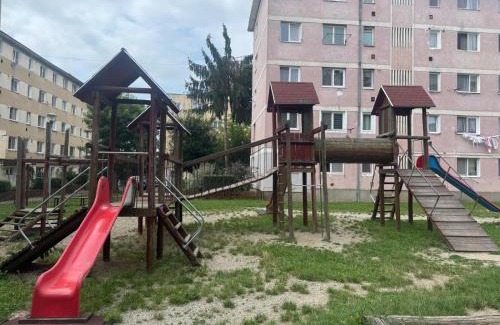 Tractorul Apartment | Homerent