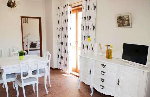Ponte da Barca Apartment | Homerez - 100 m away from the beach! Appartement for 4 ppl. with shared pool