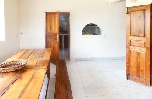 Mahajanga Apartment | Homerez - 100 m away from the beach! Spacious appartement for 8 ppl. at Majunga