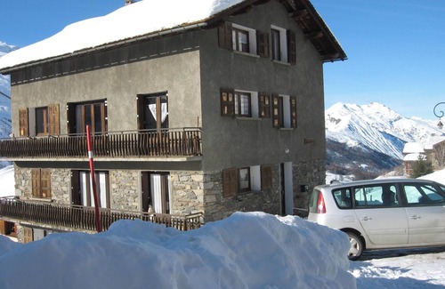 Le Bettaix Apartment | Homerez - 2-room flat Les Ménuires - mtn view