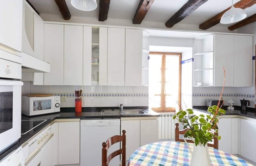 Baztan Apartment | Homerez - Amazing appartement for 6 ppl. with balcony at Berroeta