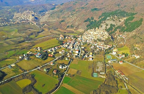 Castel di Ieri Apartment | Homerez - Amazing appartement for 10 ppl. with terrace at Castel di Ieri