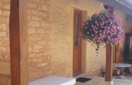 Simandre Apartment | Homerez - Amazing studio for 2 ppl. with terrace and balcony at Simandre