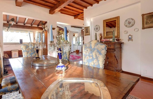 Oltrarno Villa | Homerez - Amazing villa for 12 ppl. with swimming-pool and garden at Firenze