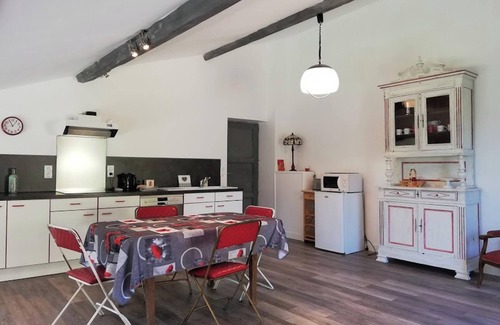 Castera-Lectourois Apartment | Homerez - Apartment in Castéra-Lectourois