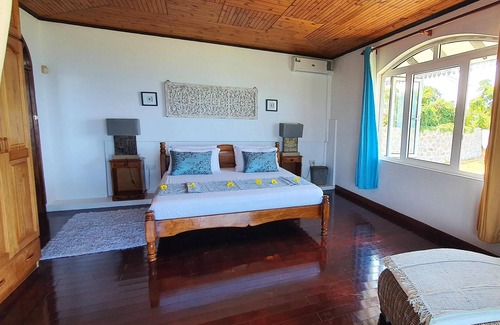 Zig Zag Ward Apartment | Homerez - Apartement 5 km away from the beach for 2 ppl. at Les Mamelles