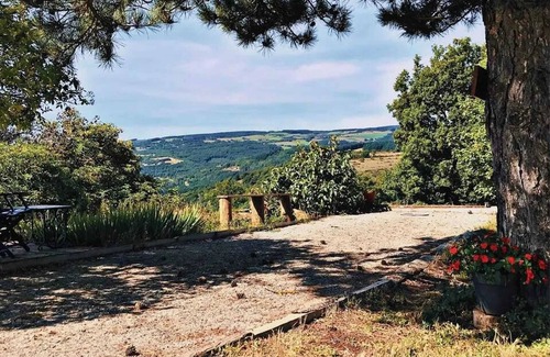 Saint-Beauzely Apartment | Homerez - Apartment near Saint-Beauzély.