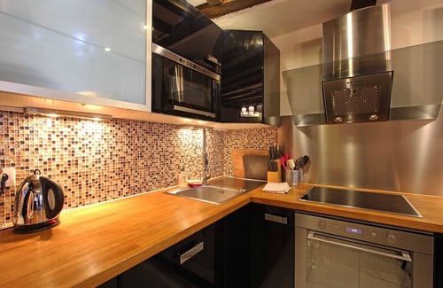 Quartier du Gros-Caillou Apartment | Homerez - Apartment city view, Paris