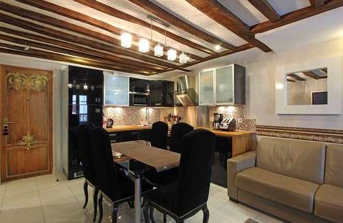 Quartier du Gros-Caillou Apartment | Homerez - Apartment city view, Paris