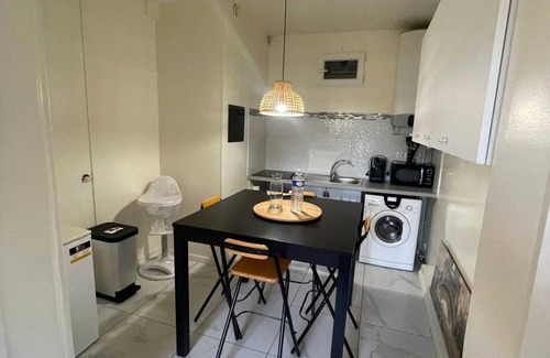 Bagnolet Apartment | Homerez - Apartment in Bagnolet