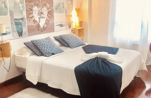 Figueras (Castropol) Apartment | Homerez - Apartment in Ribadeo, Well-Equipped