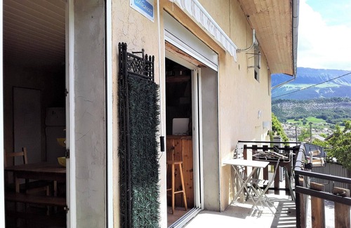 Selonnet Apartment | Homerez - Apartment in Selonnet