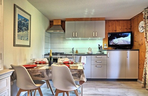 Les Carroz-d'Araches Apartment | Homerez - Apartment, Les Carroz