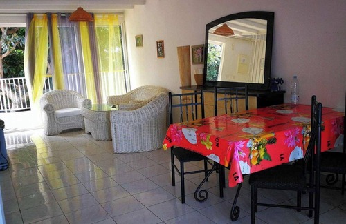 Bois de Nefles Apartment | Homerez - Apartment Saint-Paul, sea and mountain view.