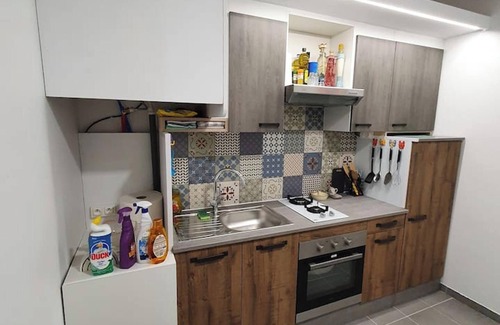 Montmuzard Apartment | Homerez - Apartment with garden, Dijon.
