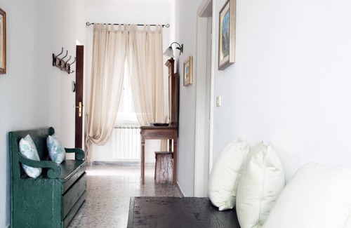 Ceraso Apartment | Homerez - Appartement 12 km away from the beach for 9 ppl. with garden at Ceraso