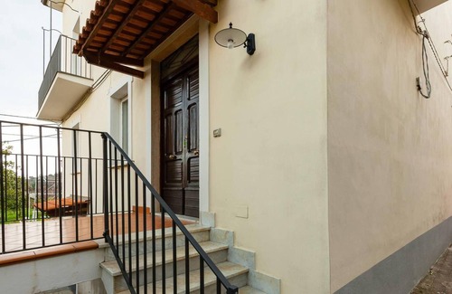 Ceraso Apartment | Homerez - Appartement 12 km away from the beach for 9 ppl. with garden at Ceraso