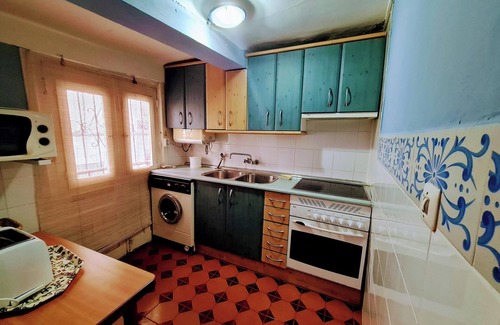 Old Town Apartment | Homerez - Apt Cuenca with parking
