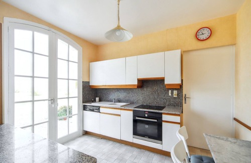 Mont-pres-Chambord Apartment | Homerez - Apt. Mont-près-Chambord