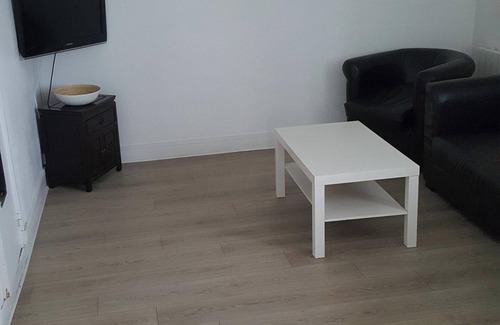 Rosny-sous-Bois Apartment | Homerez - Apt in Rosny-s-Bois, Parking