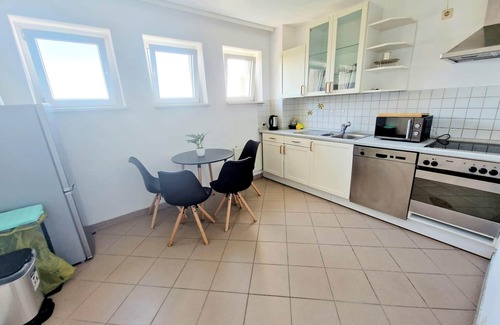 Auerbach Apartment | Homerez - Apt. mountain view Auerbach