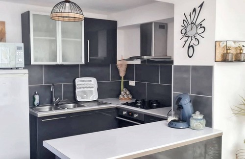 Raismes Apartment | Homerez - Apt Raismes w/parking