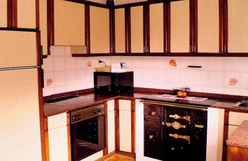 Villamayor Apartment | Homerez - Apt. Villamayor + mountain view
