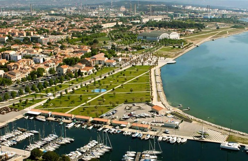 Pelissanne Apartment | Homerez - Beautiful appartement for 4 ppl. with terrace at Pélissanne