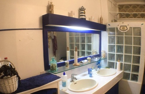 Morel Apartment | Homerez - Beautiful apartment With sea view and garden