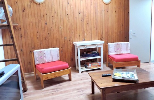 Embrun Apartment | Homerez - Beautiful appartement 2 km away from the beach for 6 ppl. at Embrun