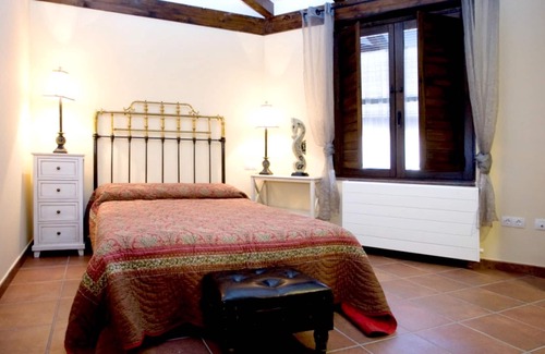 Villalpando House | Homerez - Beautiful house for 6 ppl. at Villalpando