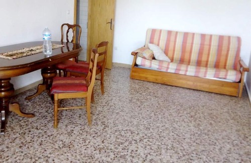 Beal House | Homerez - Beautiful house for 4 ppl. with shared pool and garden at Cartagena