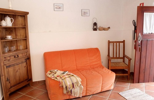 Junqueira House | Homerez - Beautiful house 11 km away from the beach for 6 ppl. with shared pool