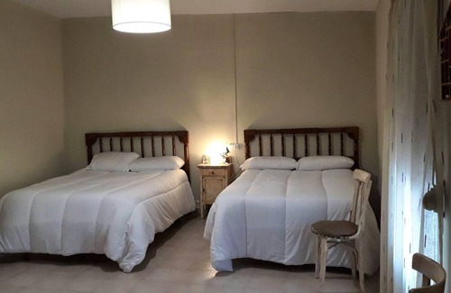 Sieso de Huesca Ski Chalet | Homerez - Big chalet for 11 ppl. with shared pool and terrace at Sieso de Huesca