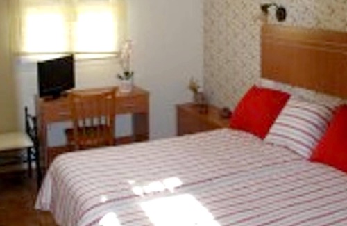 Daimiel Villa | Homerez - Big villa for 10 ppl. with swimming-pool and jacuzzi