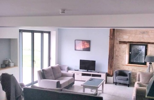Montpezat-de-Quercy Villa | Homerez - Big villa for 14 ppl. with swimming-pool at Montpezat-de-Quercy