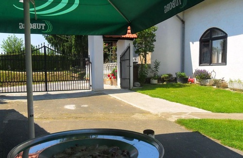 Kutina House | Homerez - Big house 1 km away from the beach for 10 ppl. with garden at Kutina