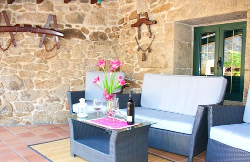 Cuntis House | Homerez - Big house 18 km away from the beach for 12 ppl. with swimming-pool