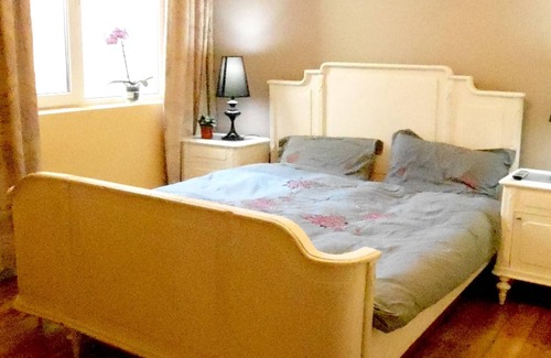 Sofia City Center House | Homerez - Big house 6 km away from the slopes for 20 ppl. with garden at Sofia