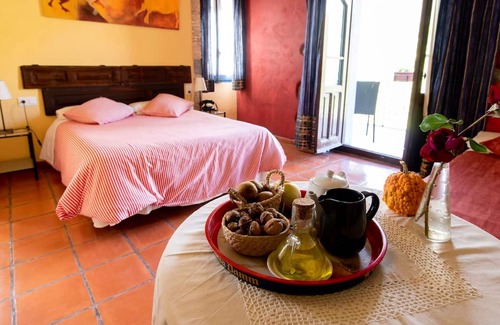 Albella House | Homerez - Big house for 18 ppl. with garden at Albella
