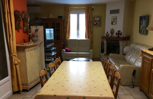 Bouchet House | Homerez - Big house for 9 ppl. with swimming-pool, jacuzzi and garden at Bouchet
