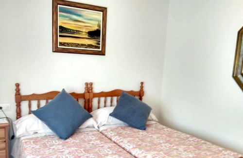 Touro House | Homerez - Big house for 9 ppl. with garden at Touro