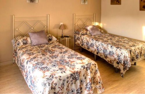 Mirandilla Villa | Homerez - Big villa for 12 ppl. with swimming-pool and jacuzzi at Mirandilla