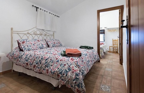 Mondron Villa | Homerez - Big villa for 11 ppl. with swimming-pool and terrace at Mondrón