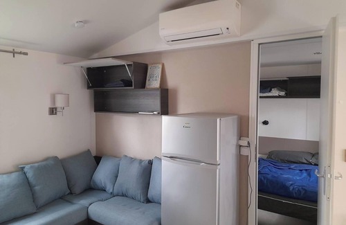 Les Mathes House | Homerez - Bungalow Les Mathes, shared pool