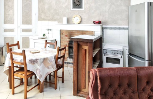 Lignieres-de-Touraine House | Homerez - Country House with Terrace