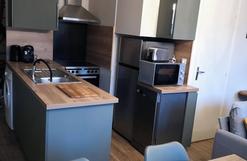 Saint-Vaast-la-Hougue Apartment | Homerez - Cosy apartment in Saint-Vaast-la-Hougue