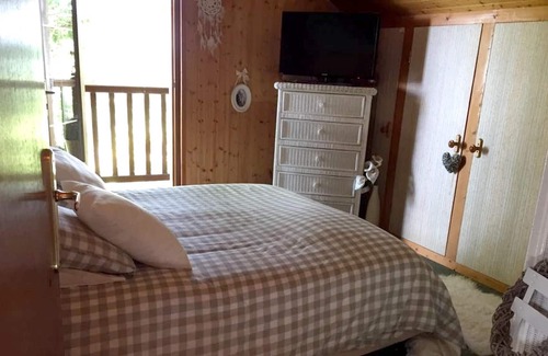 Tudeils Ski Chalet | Homerez - Chalet for 10 ppl. with swimming-pool, garden and terrace at Tudeils